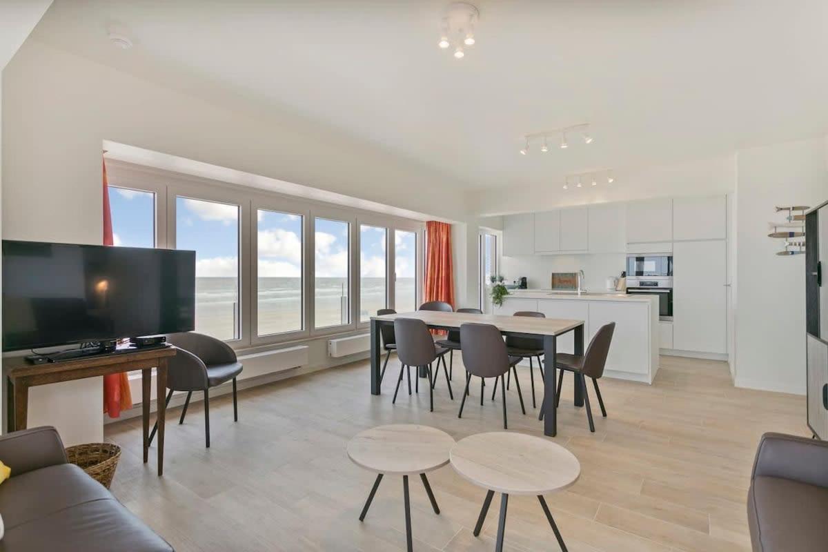 Huswell - Majestic Apartment With Breathtaking Sea View De Haan Exteriör bild