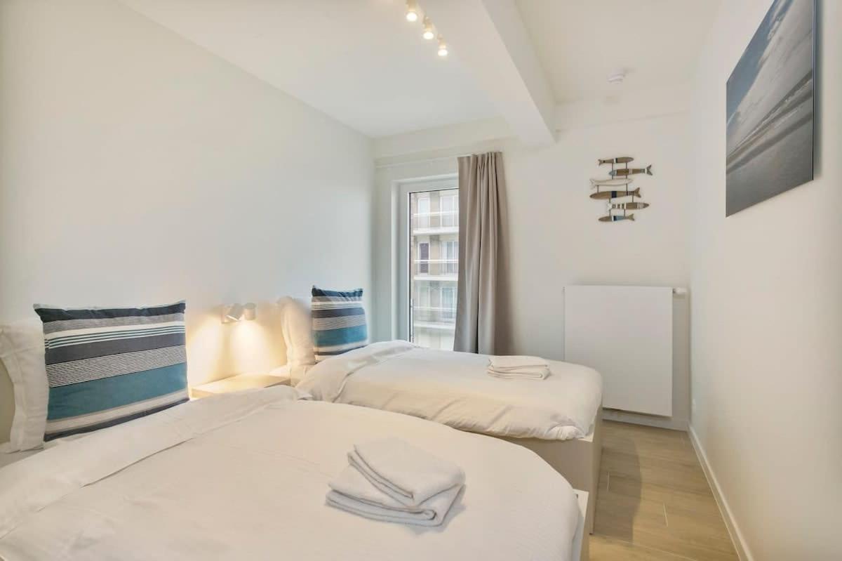 Huswell - Majestic Apartment With Breathtaking Sea View De Haan Exteriör bild