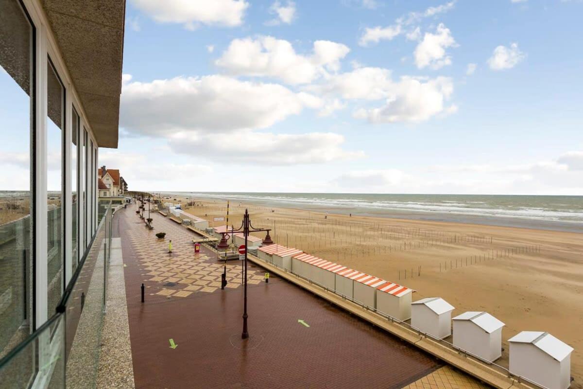 Huswell - Majestic Apartment With Breathtaking Sea View De Haan Exteriör bild