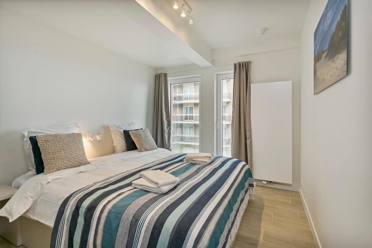 Huswell - Majestic Apartment With Breathtaking Sea View De Haan Exteriör bild
