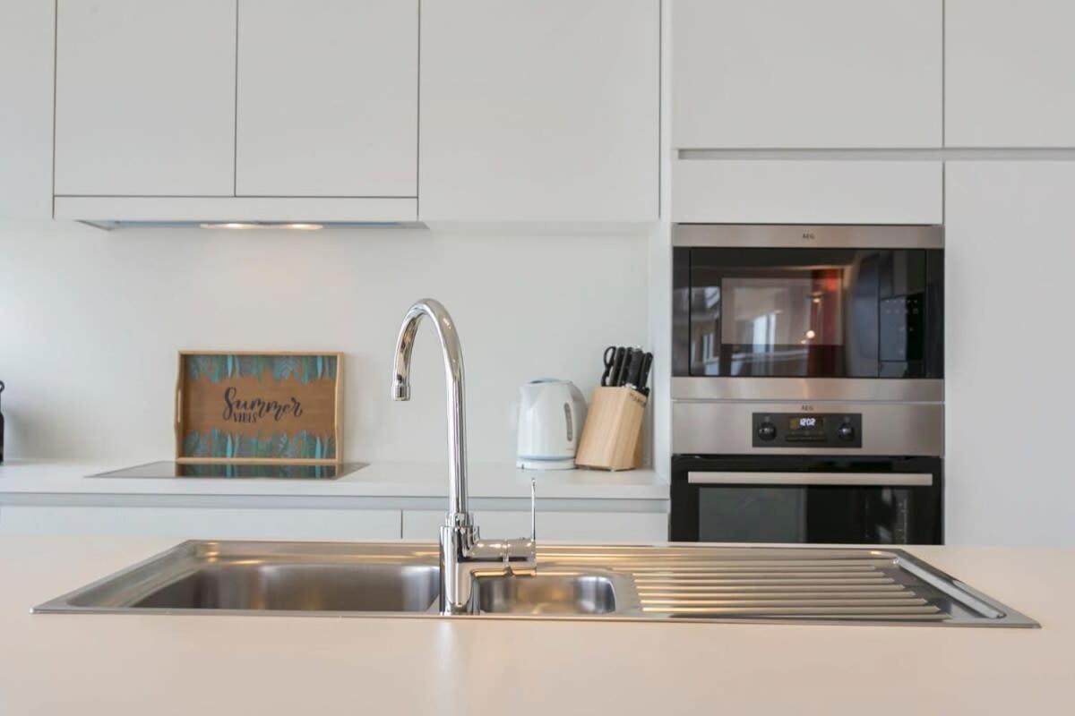 Huswell - Majestic Apartment With Breathtaking Sea View De Haan Exteriör bild