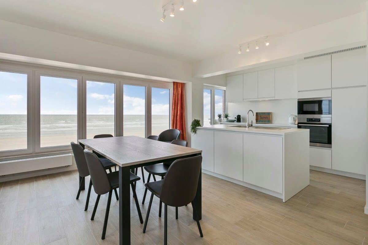Huswell - Majestic Apartment With Breathtaking Sea View De Haan Exteriör bild